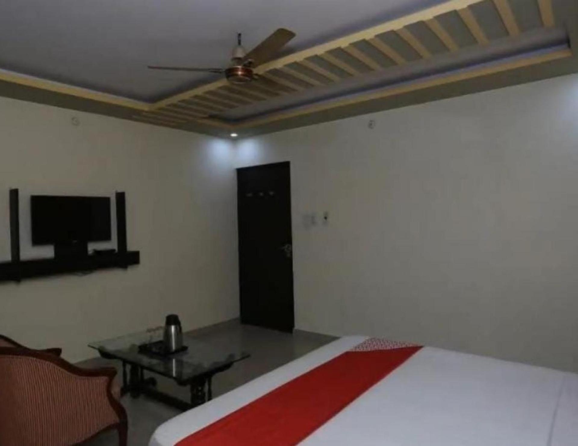 Hotel S K Palace Lucknow , Best Hotel In Lucknow , Hotel In Transport Nagar Lucknow ,Budget Hotels In Lucknow Esterno foto